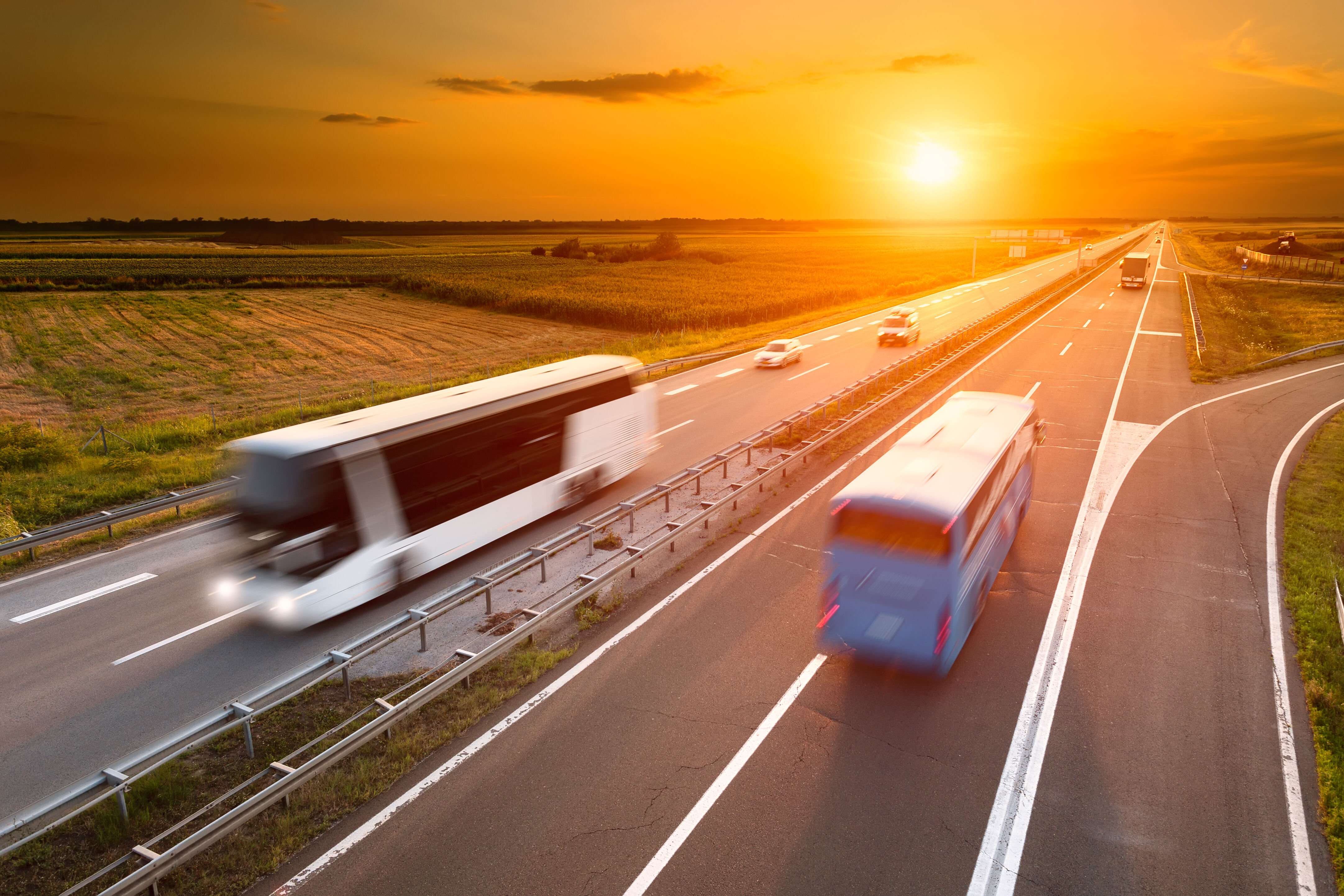 Autobus in autostrada